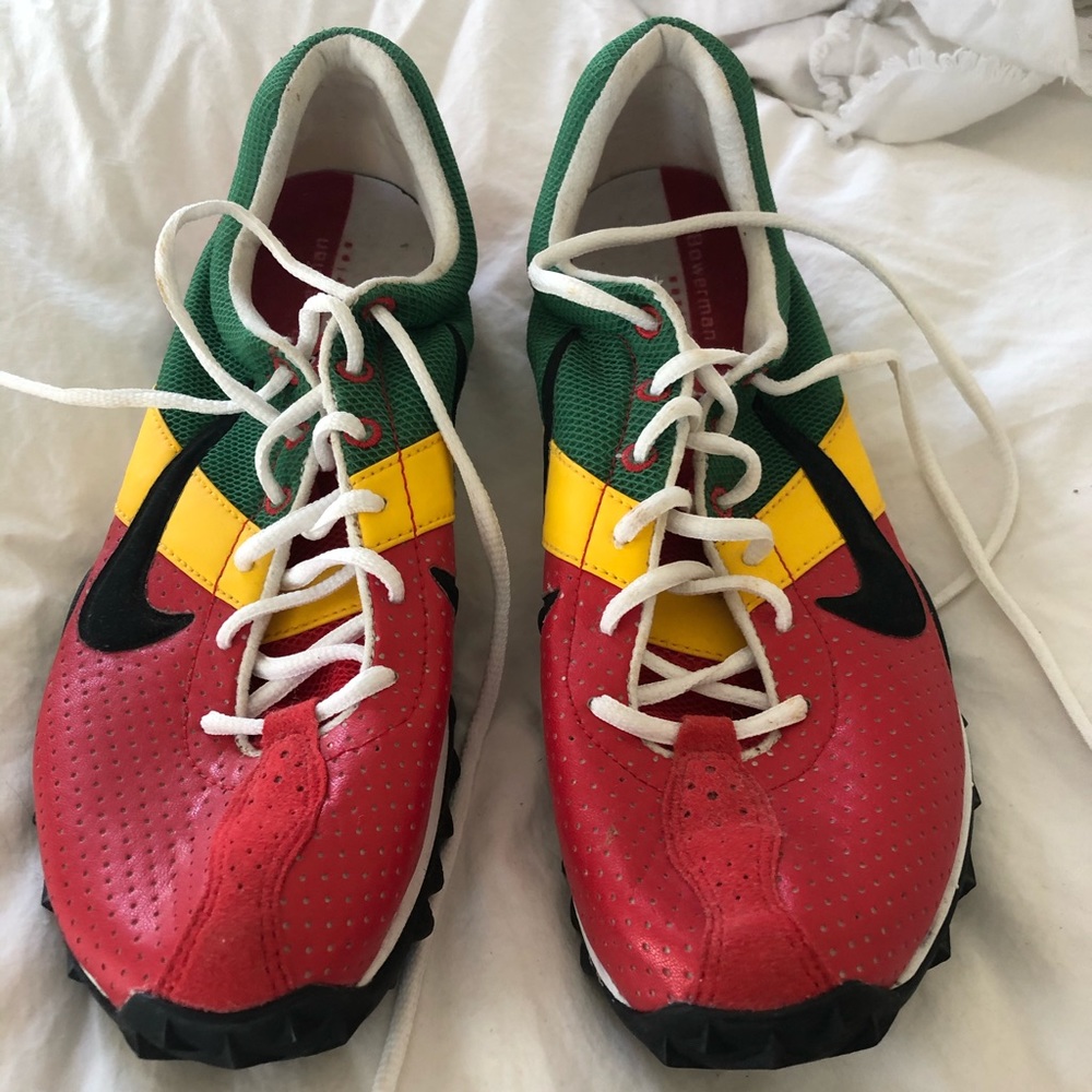 Sneakers track shoes